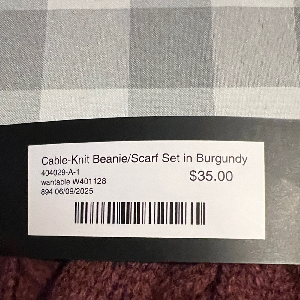 Wantable Women's Burgundy Knit Scarf and Beanie Set. Brand New. - Picture 2 of 2